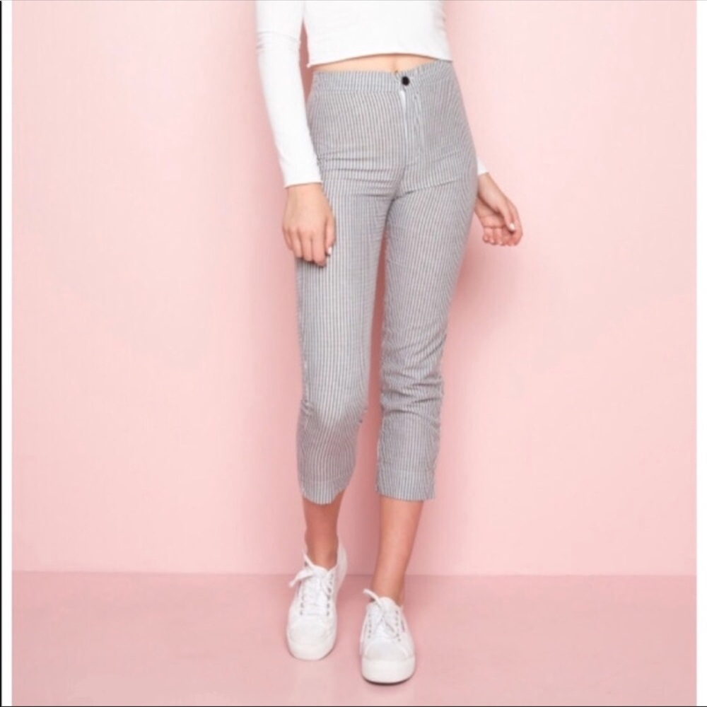 Brandy melville navy pinstripe tildens